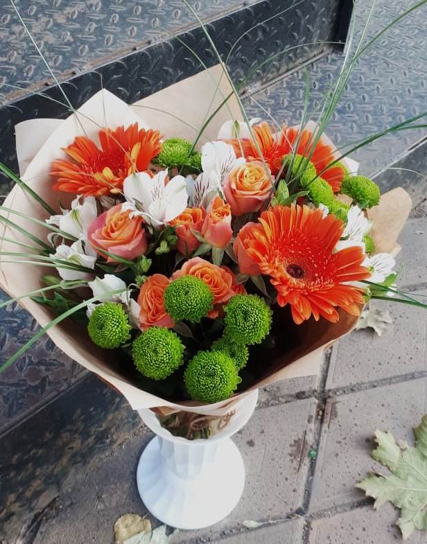 Букет цветов из: Герберы, Хризантемы, Альстромерии и Розы в Пролетарском Белгородской области