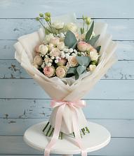 Букет цветов из:  Розы и Лизиантусы в Пролетарском Белгородской области