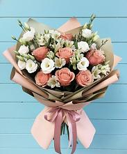 Букет цветов из:  Розы, Альстромерии и Лизиантусы #REPLACE_PRED# Пролетарском Белгородской области
