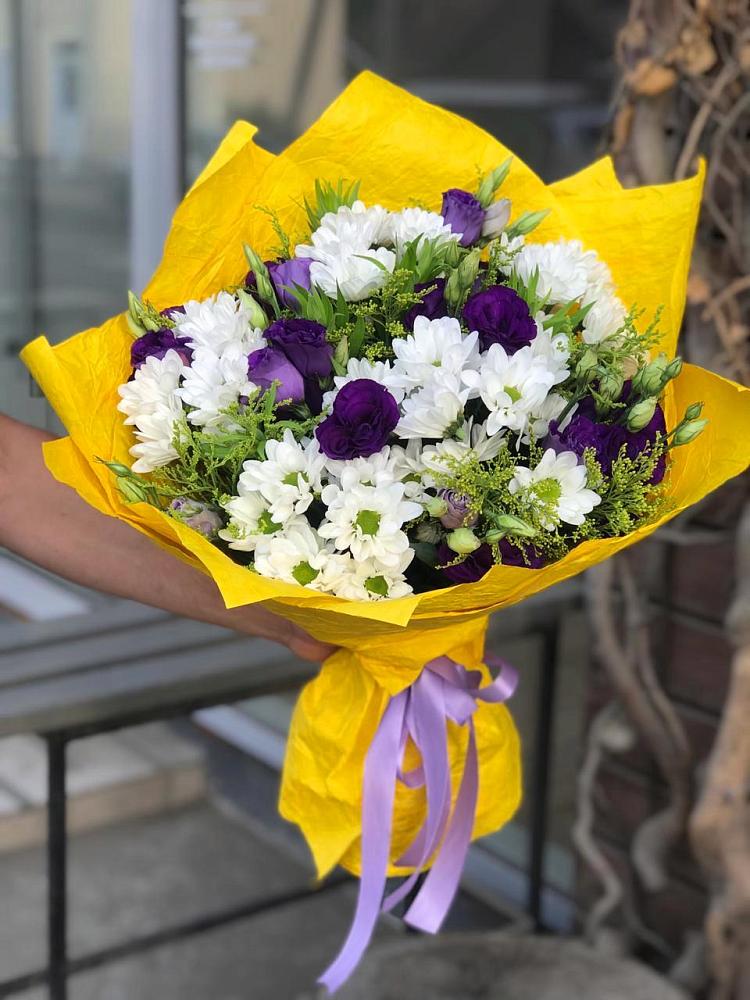 Букет цветов из: Ирисы, Хризантемы и Ромашки в Пролетарском Белгородской области