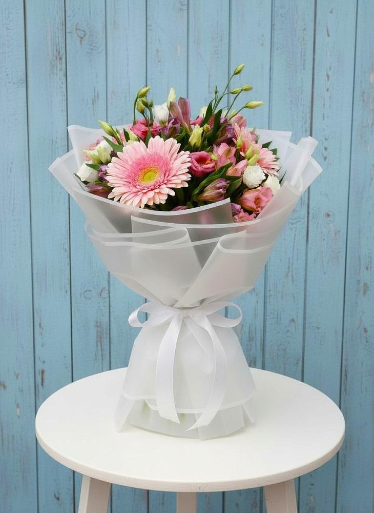 Букет цветов из: Герберы, Альстромерии и Лизиантусы в Пролетарском Белгородской области