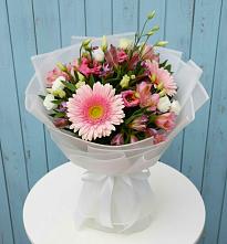 Букет цветов из:  Герберы, Альстромерии и Лизиантусы в Пролетарском Белгородской области