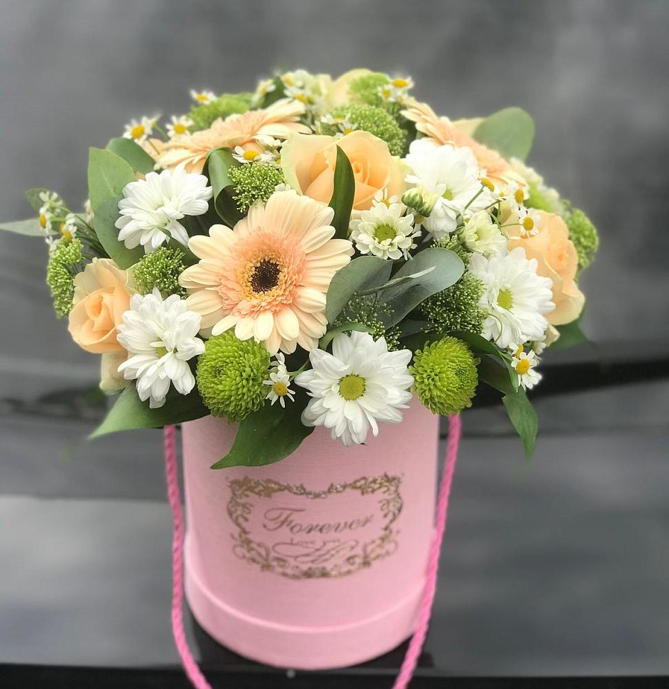 Цветочная композиция из Розы, Герберы и Хризантемы в шляпной коробке в Пролетарском Белгородской области