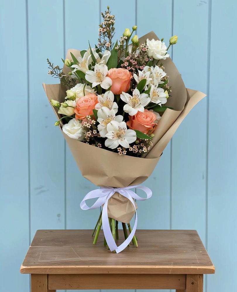 Букет цветов из: Альстромерии, Лизиантусы, Розы и Хризантемы в Пролетарском Белгородской области