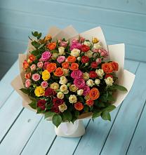 Букет Микс из разноцветных кустовых роз в Пролетарском Белгородской области
